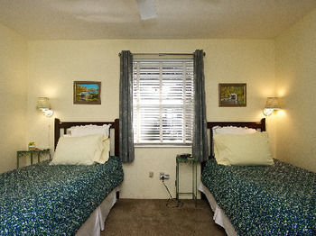 The Oval Door (Adults Only) Hotel Eugene Exterior photo