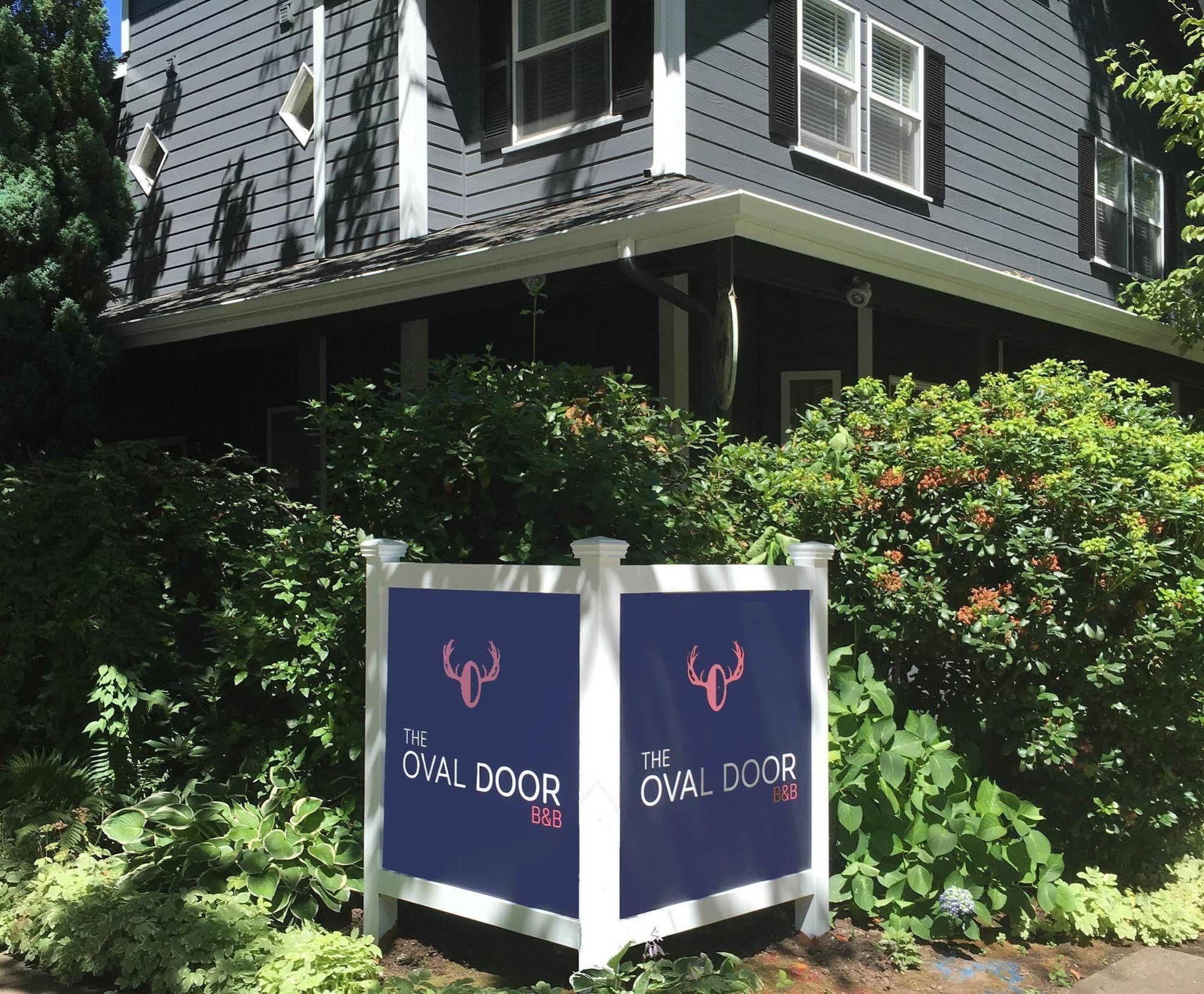 The Oval Door (Adults Only) Hotel Eugene Exterior photo